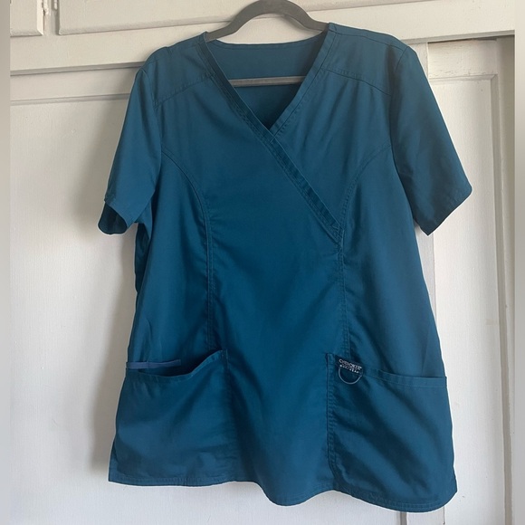 Bundle of 2 Scrub Tops: Cherokee Scrub Top & Dickies Scrub Top. Pre-Owned. - Picture 4 of 12